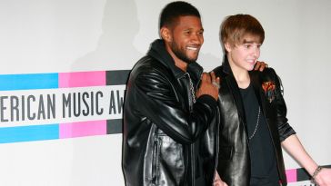Usher and Justin Bieber at the 2010 American Music Awards